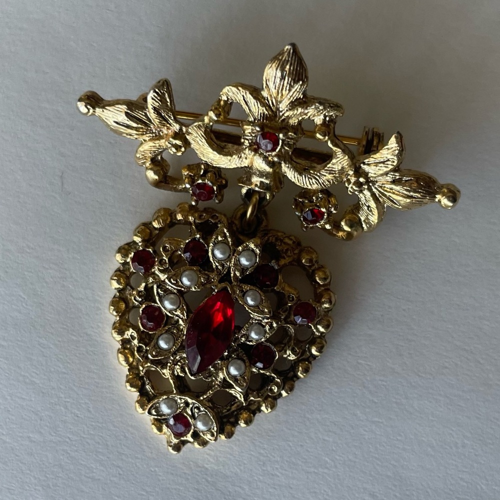 Vintage Gold and Red Heart Brooch - Picture 4 of 4